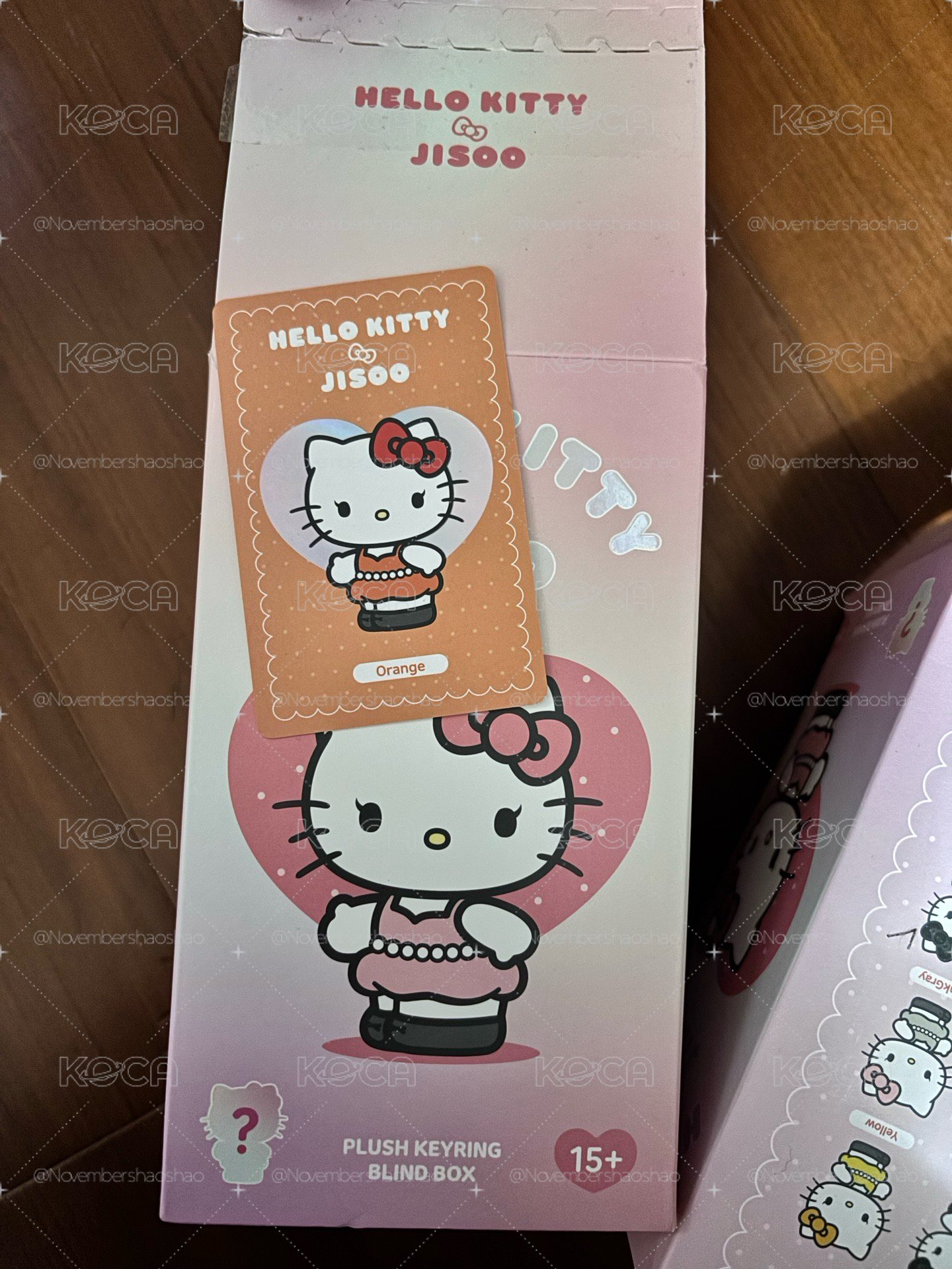 Jisoo x hello kitty 
