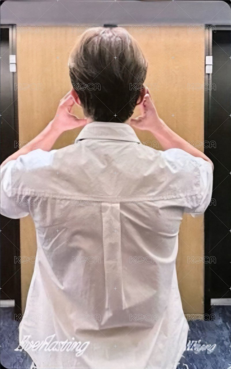 正規二 yzy 北京 簽售卡  背面