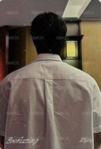 正規二 yzy 北京 簽售卡  背面