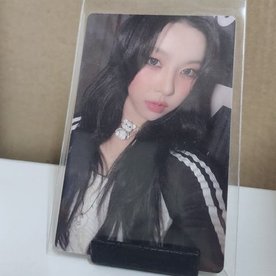 Ayeon ACT LIKE THAT PB Ver.