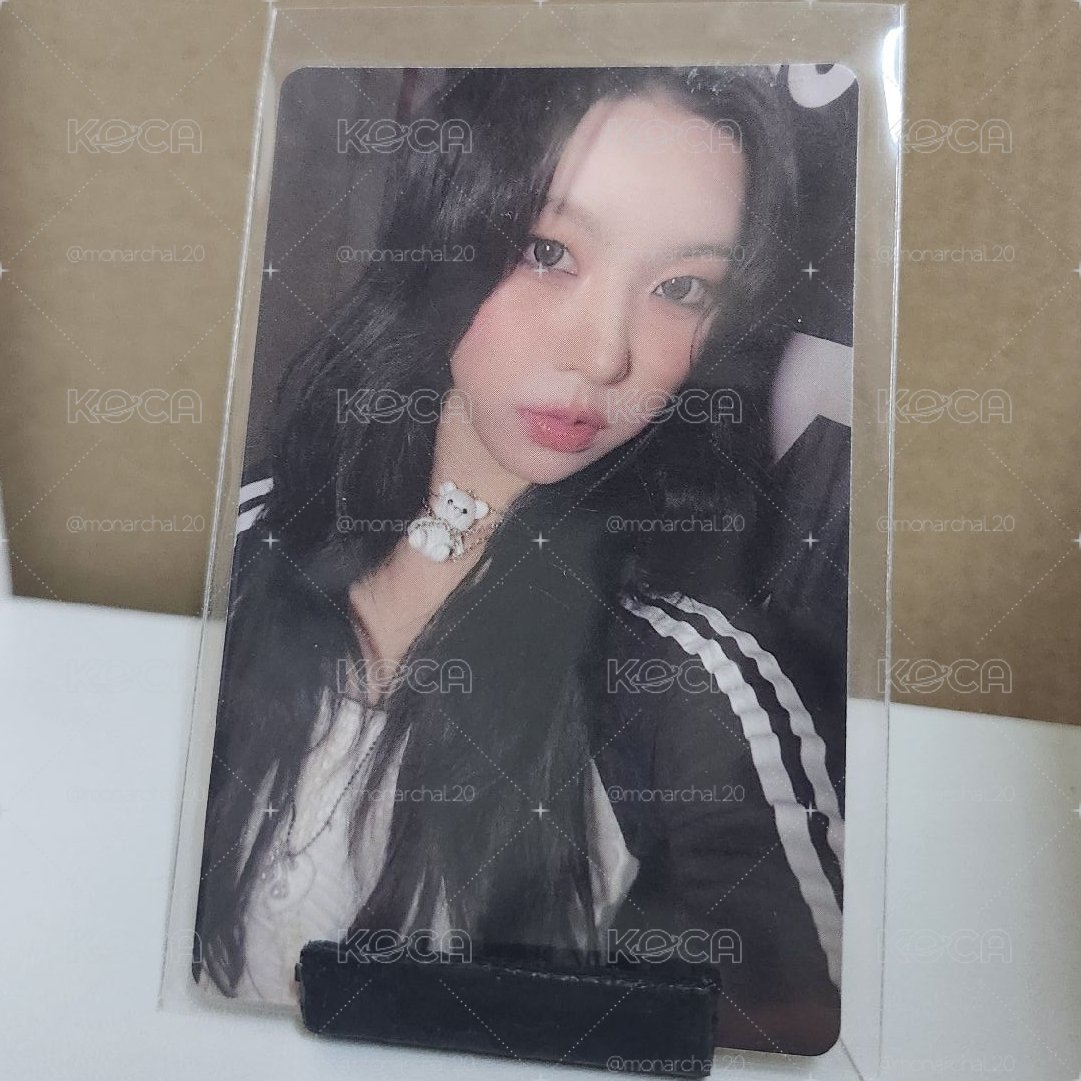 Ayeon ACT LIKE THAT PB Ver.