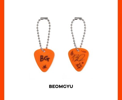 TXT[MOA CON ]GUITAR PICK  Lucky Draw 撥片