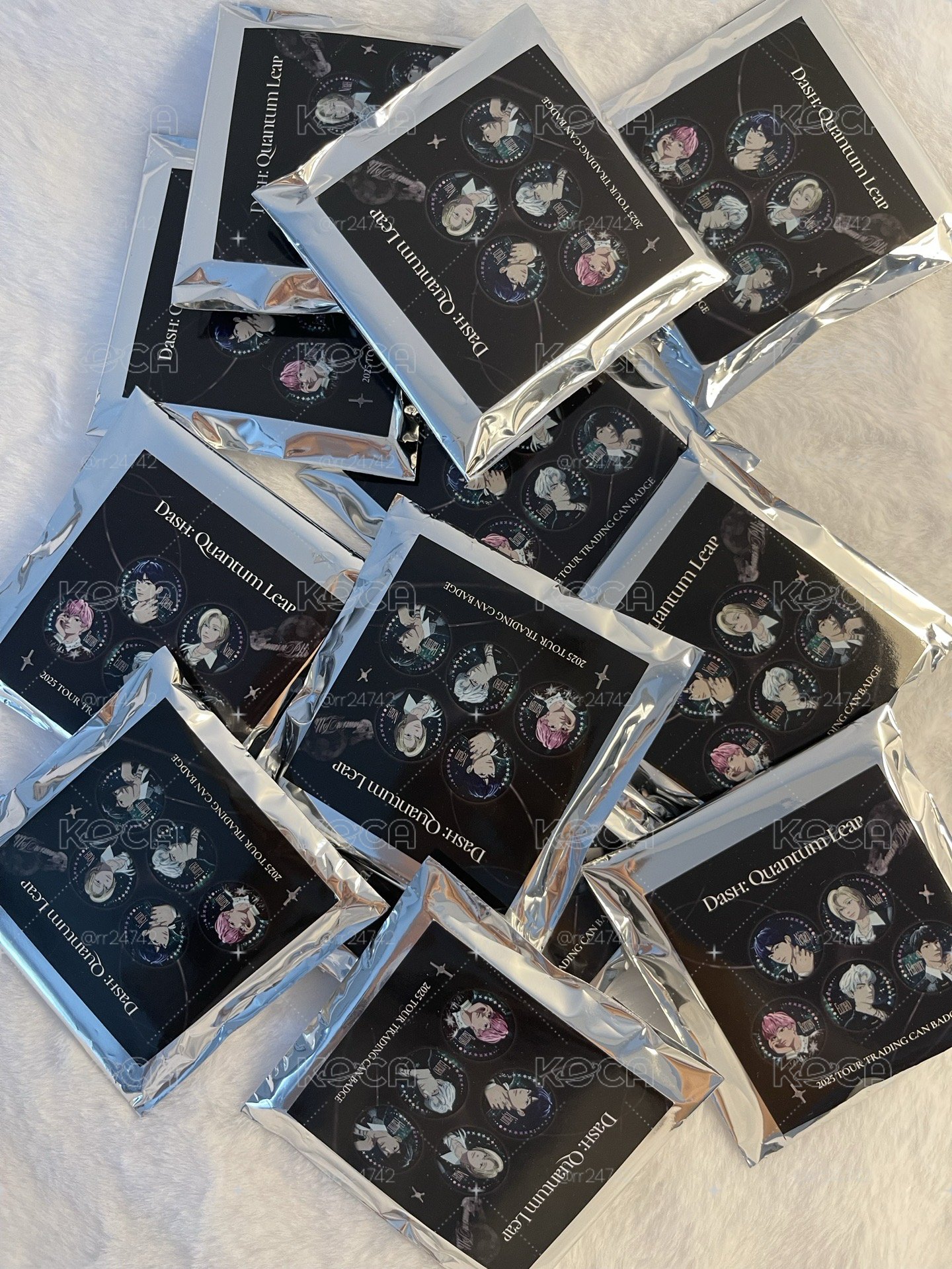 PLAVE 亞巡周邊 徽章 立牌