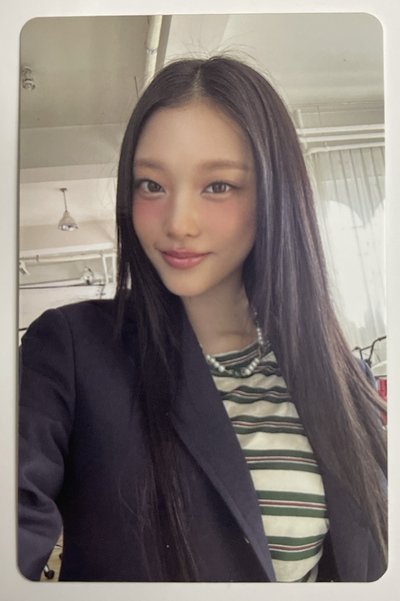 HAERIN專輯卡