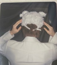他有萌萌的後腦勺