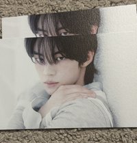 道勳擁抱自己