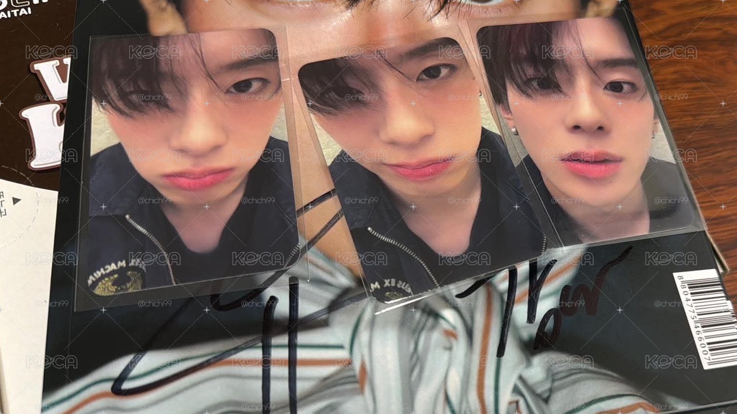 Free Falling Photobook 簽名專輯 