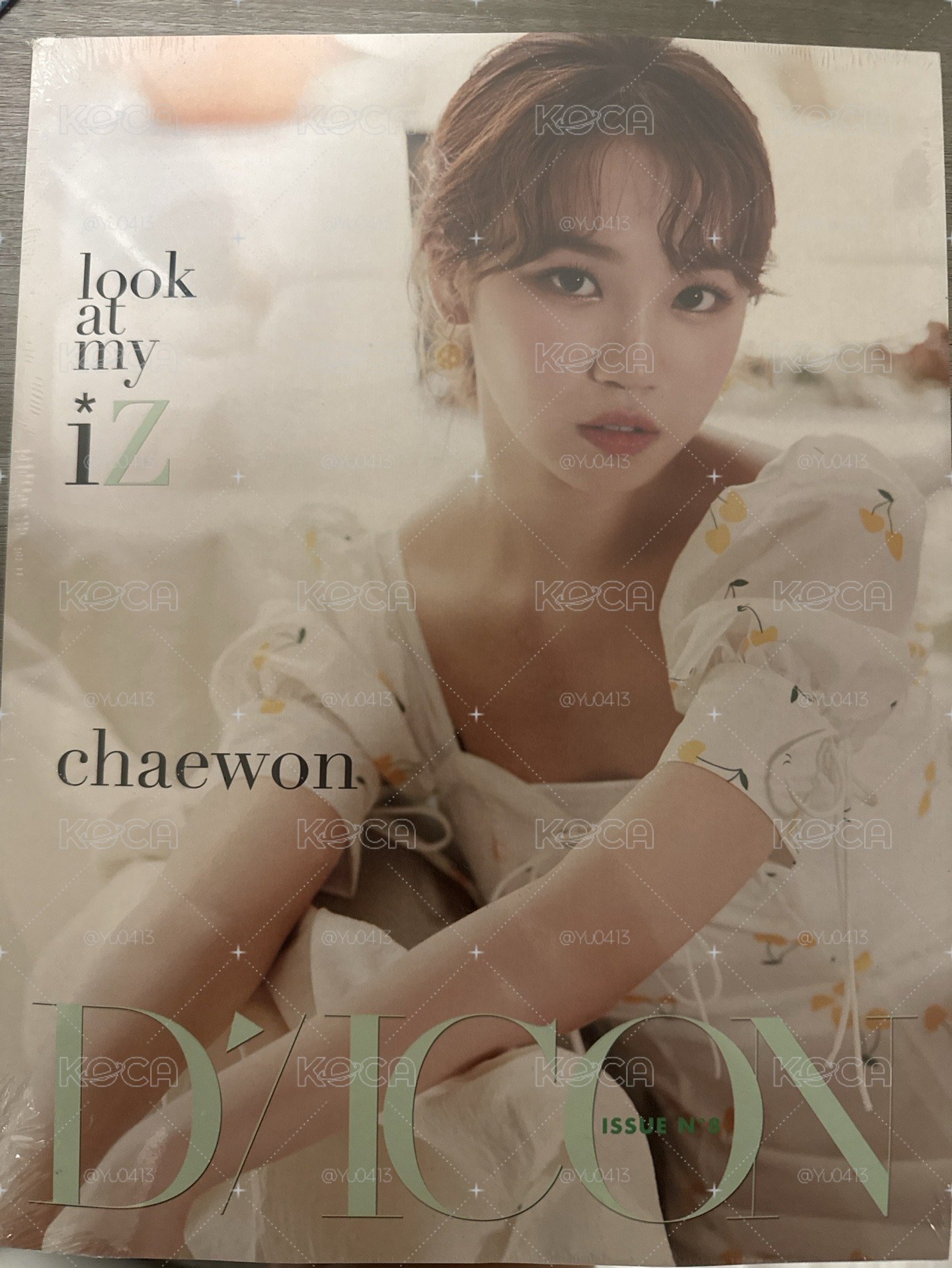  IZ*ONE 的寫真雜誌 DICON 第 8 期采源封面