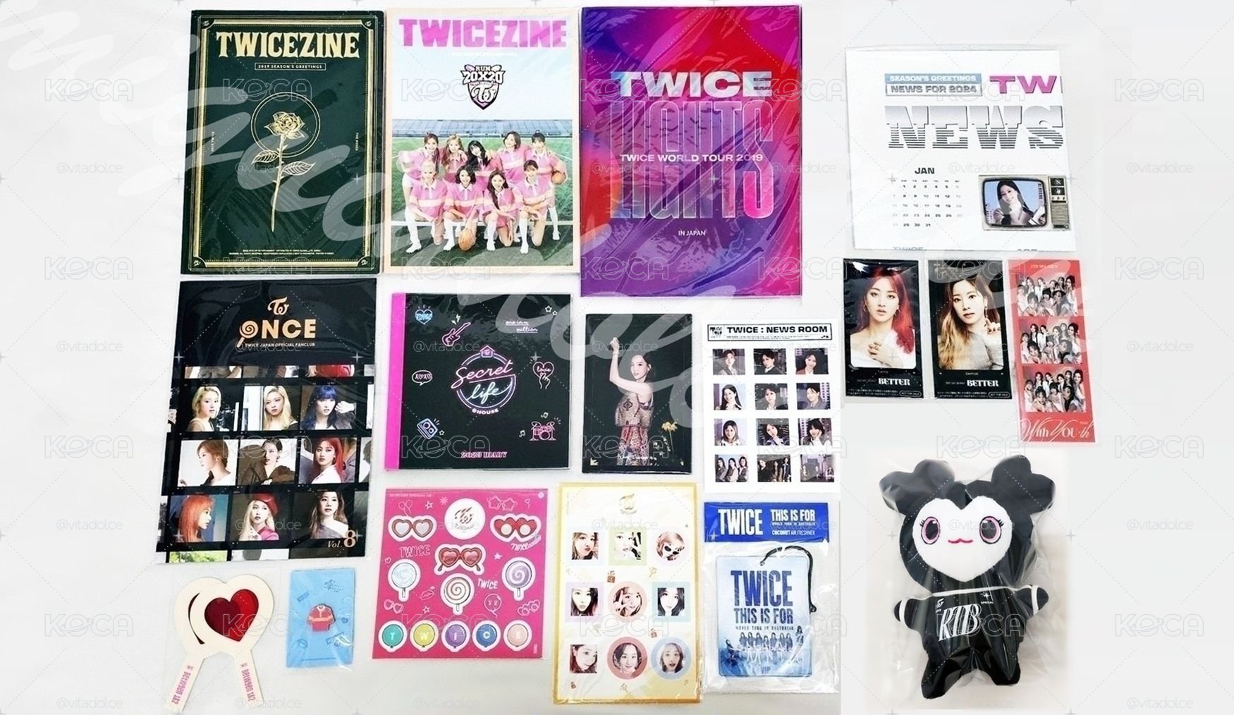 TWICE PHOTOBOOK GOODS SET TWICEZINE LOVELY 寫真書場刊周邊 編號見圖三 💕