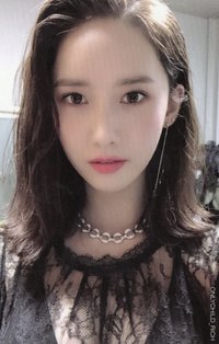 Lil' Touch 專輯卡 
