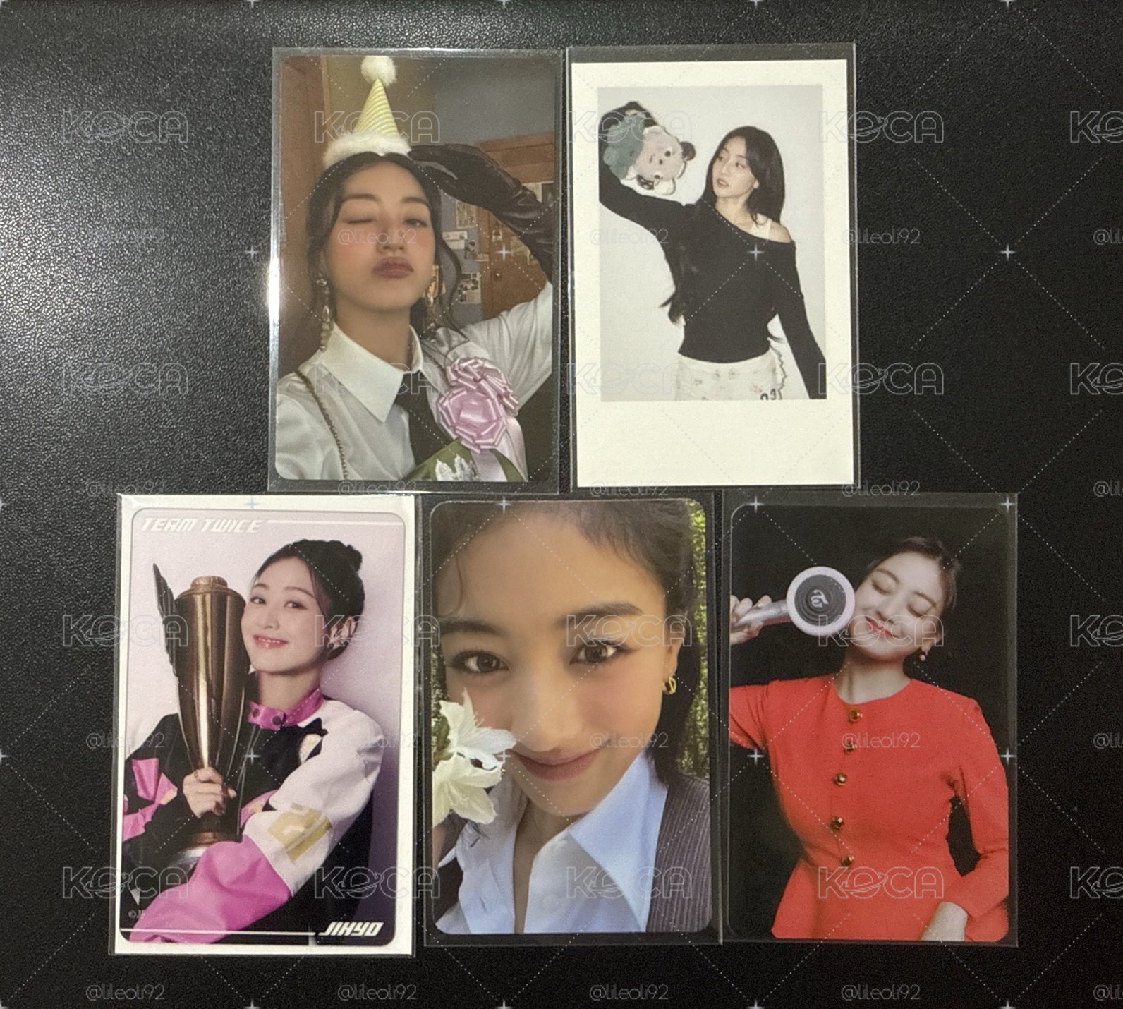 TWICE 志效小卡