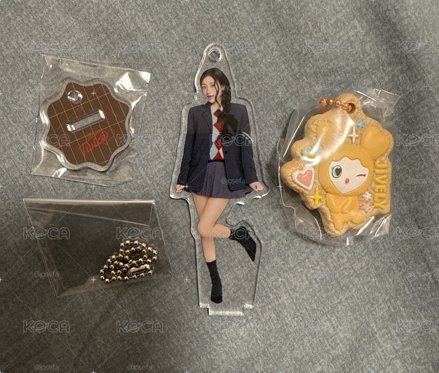 志效 新國立立牌吊飾+萬代餅乾吊飾