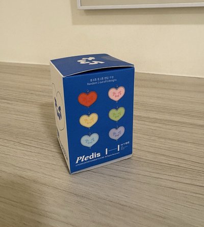 TWS 隨機愛心吊飾