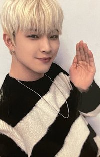 迷你六輯 Bizent FM 預購 特典卡 