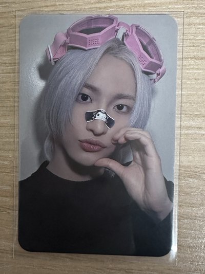 護目鏡朴星化小卡♡✧˚ ༘ ⋆｡♡˚