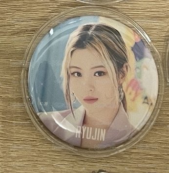 日周IT’z ITZY留徽章