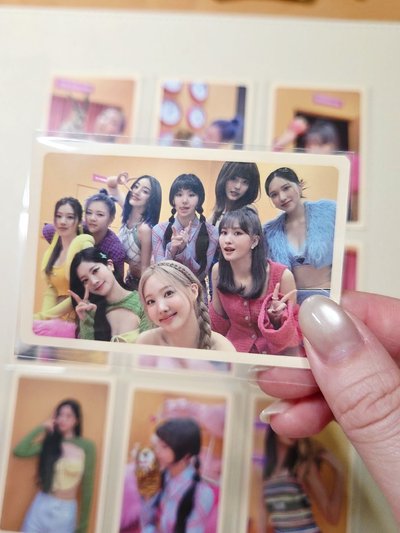 TWICE 迷11 粉版預售禮整套🍭