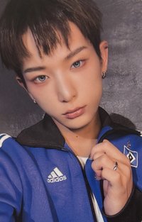 BTL yzy 4.0 簽售卡 