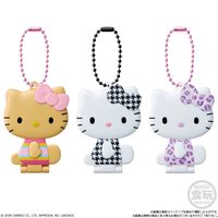 Hello Kitty 鏡面吊飾軟糖｜全13款