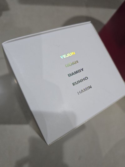 PLAVE 全新手燈送二手卡冊