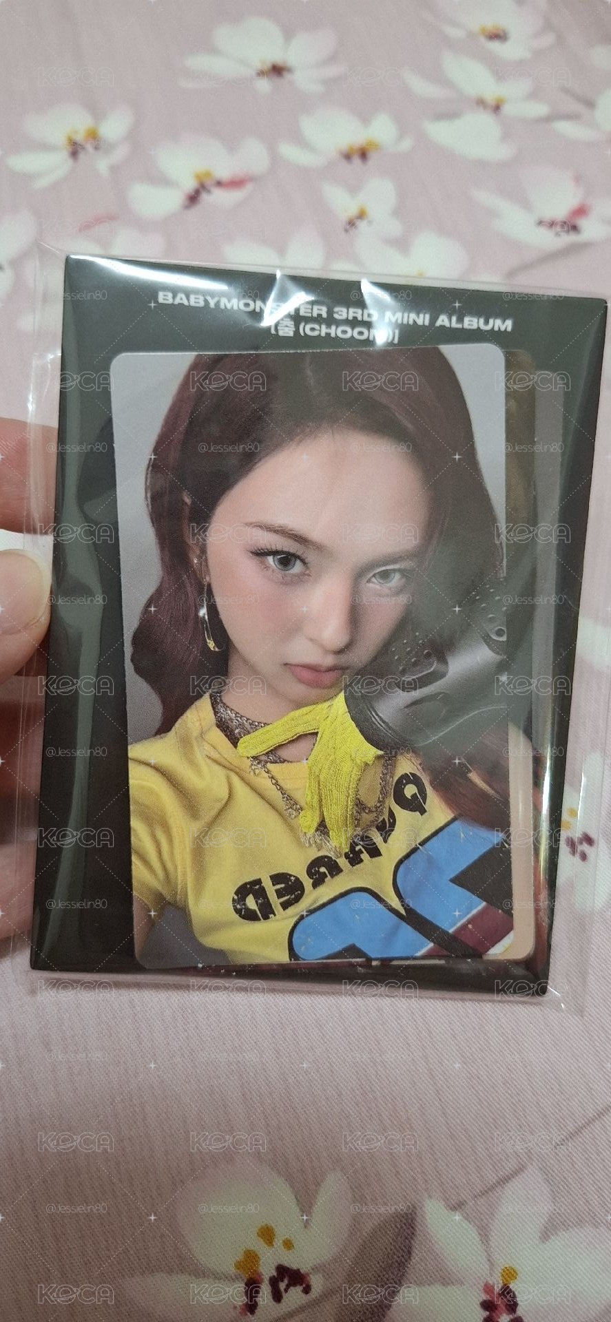 Weverse 通路特典。只有四張