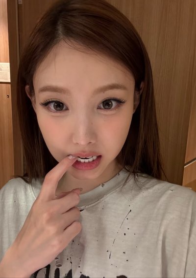 你要收卡嗎？娜璉我一起也帶走吧>< TWICE出清
