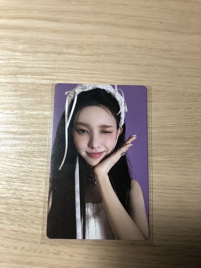 YUNAH小卡