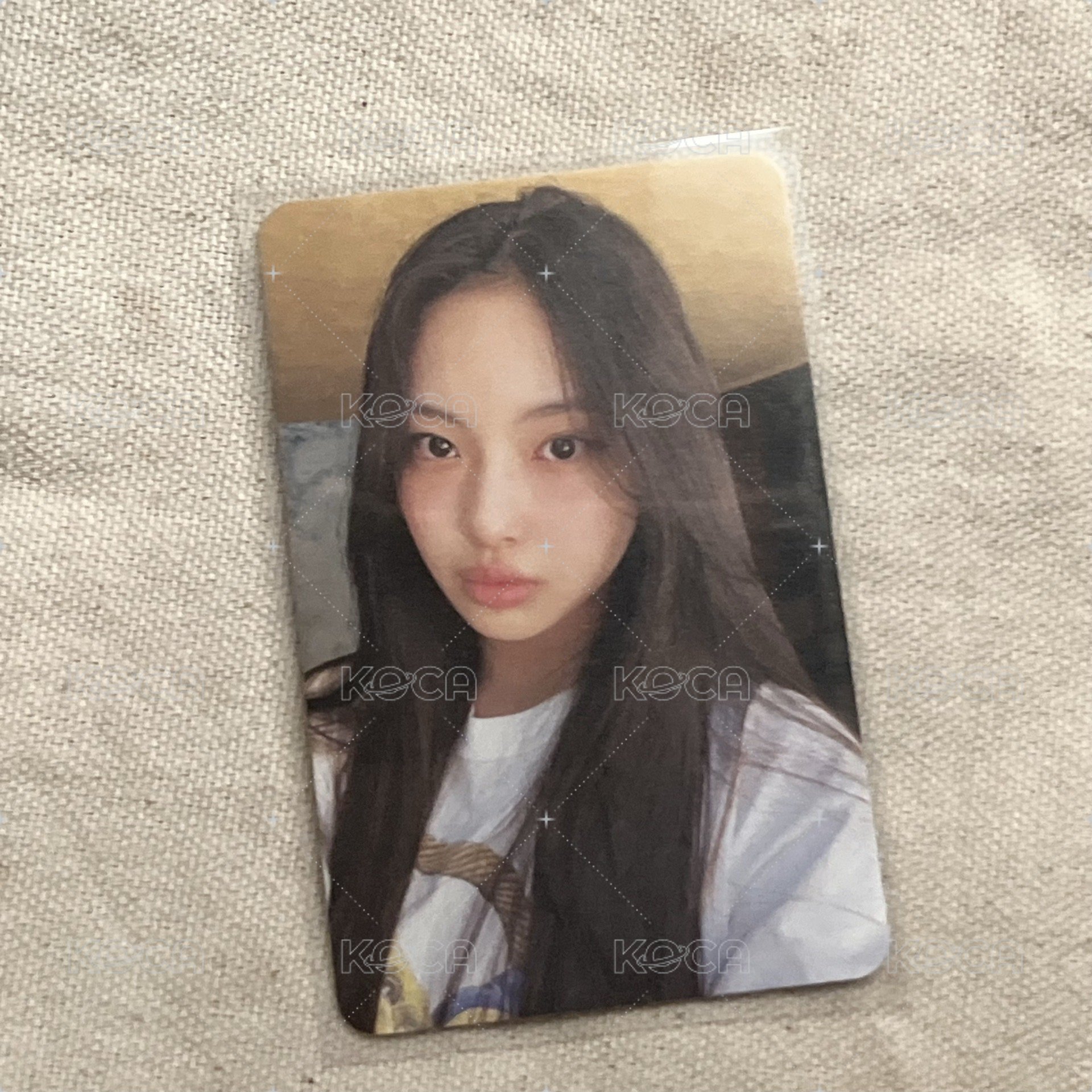 長髮嘟嘴 Hyein