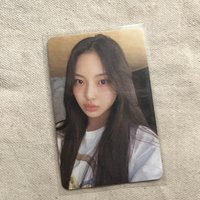 長髮嘟嘴 Hyein