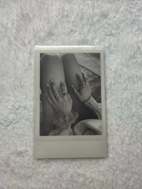 摸腿