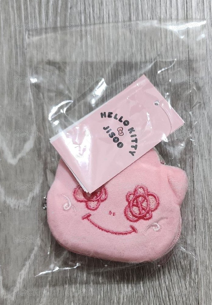 HELLO KITTY&JISOO POP-UP STORE