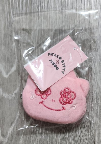 HELLO KITTY&JISOO POP-UP STORE