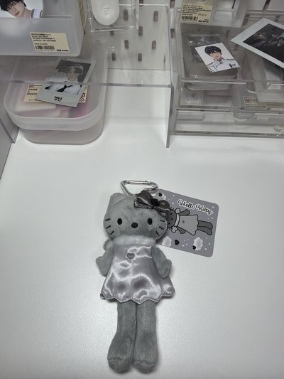 Hello kitty長腿娃
