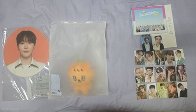 seventeen 夫勝寬站娃盤送2空專-外套L右下襬有1小淺紅畫痕