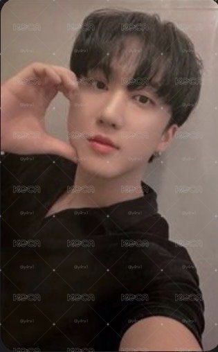 📌中背 Stray Kids 5-STAR yzy末場簽售卡 彰彬