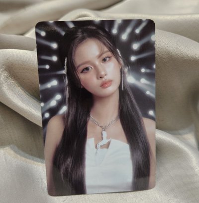 NMIXX 世巡快閃 隨機卡 薛侖娥 Sullyoon，近全新，無瑕疵