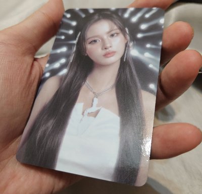 NMIXX 世巡快閃 隨機卡 薛侖娥 Sullyoon，近全新，無瑕疵