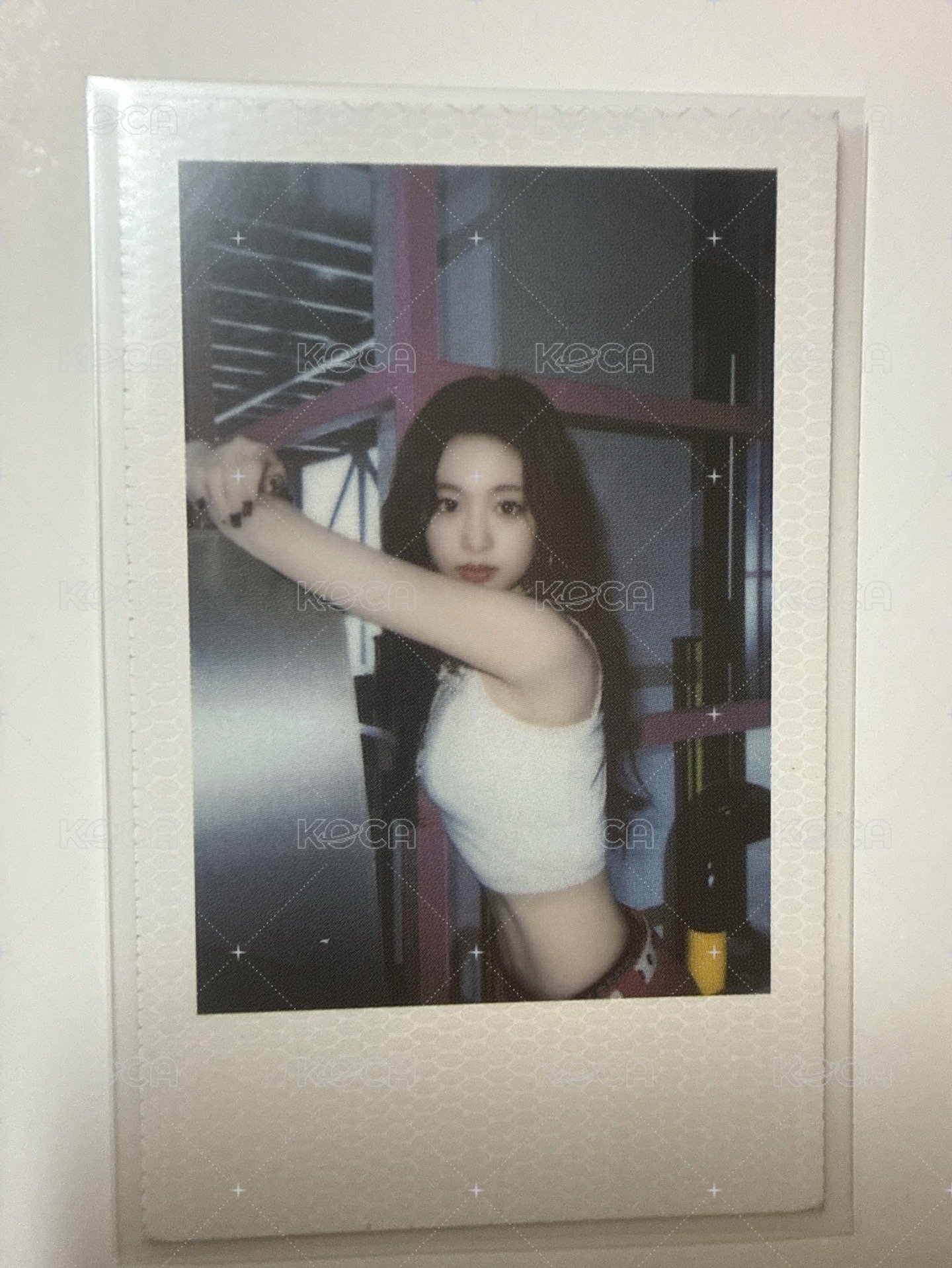 （右）