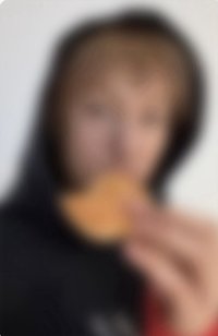 迷二 yzy 1.0視訊 簽售卡 