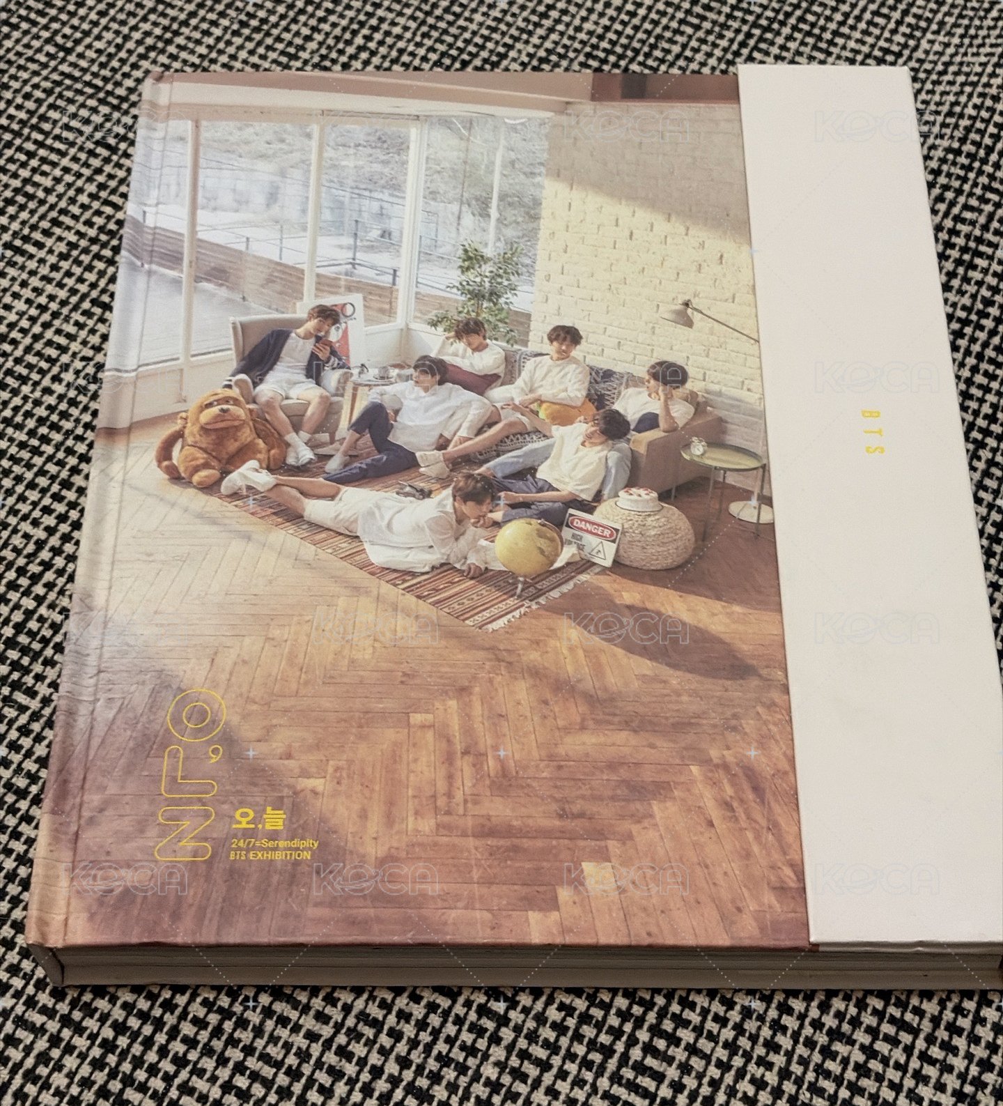 展覽書+生寫一套