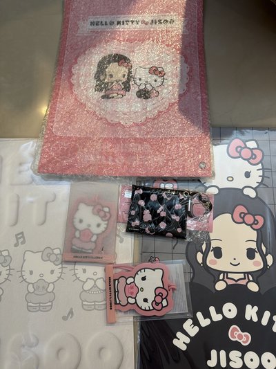 Jisoo Hello Kitty 韓國快閃