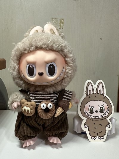 LABUBU CARBABY BABYMOLLY 