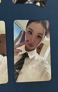 彩瑛（右）