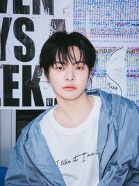 LEE LEO