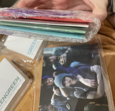 BDM一套 +電子專未拆一套 團卡明信片+特典便簽一套