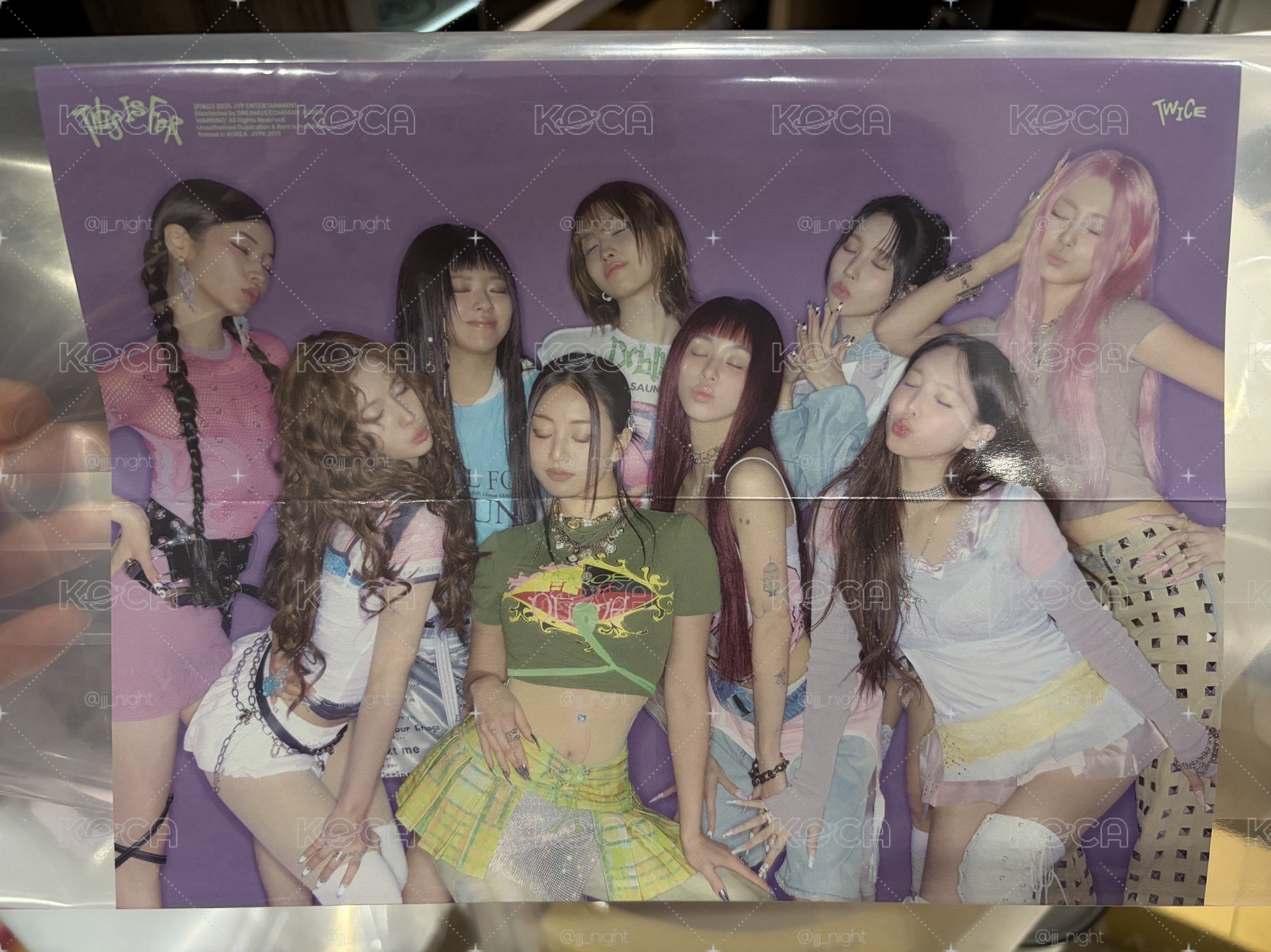 TWICE THIS IS FOR 海報
