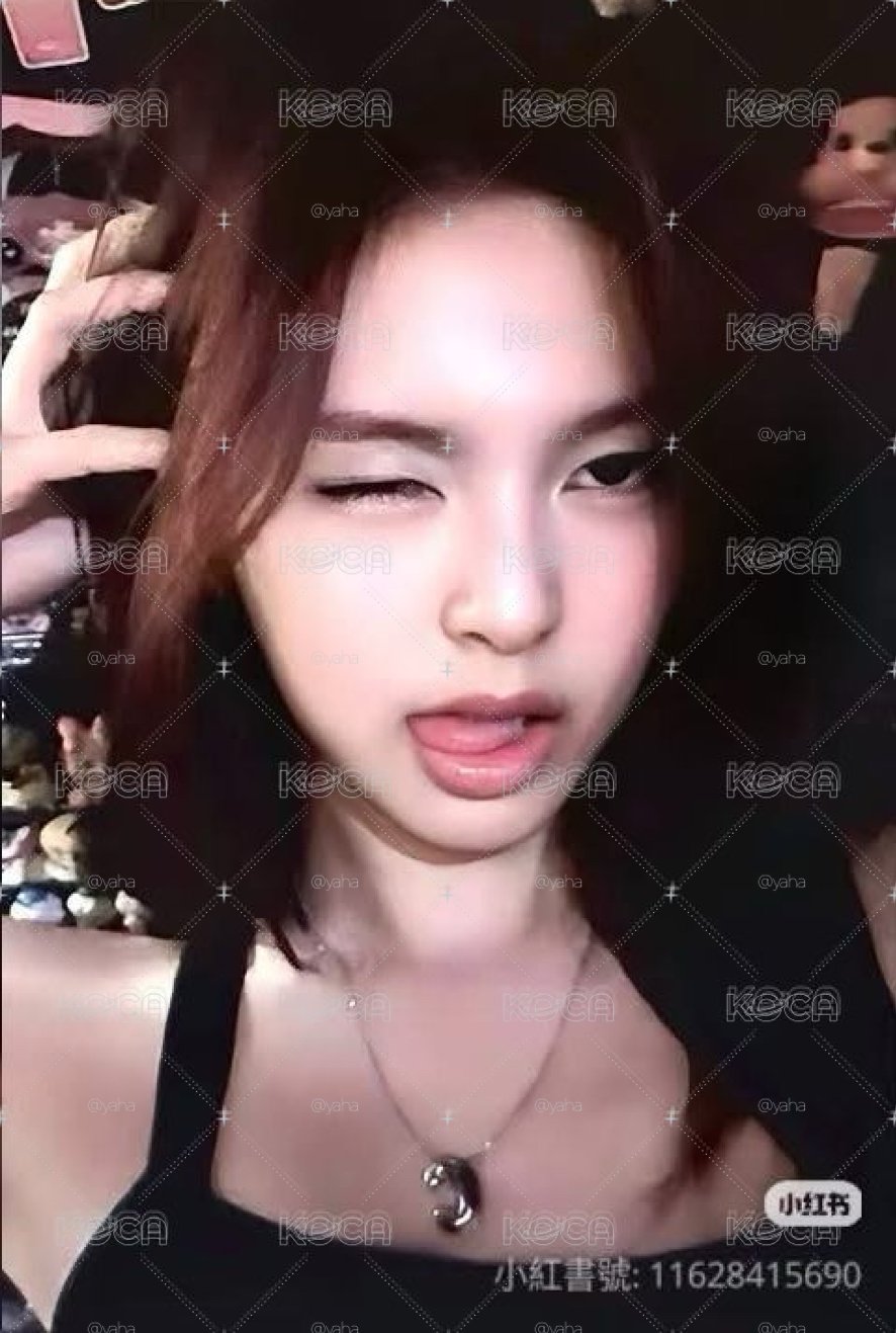 춤 (CHOOM) wvs 單封預售D Ver. 特典卡 