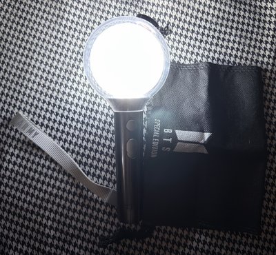 （現貨 一日內寄出）BTS SE 特別版 手燈