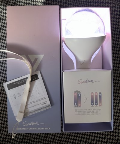 （現貨 可一日內寄出）seventeen 一代 克拉棒 手燈 應援棒
