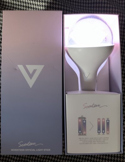（現貨 可一日內寄出）seventeen 一代 克拉棒 手燈 應援棒